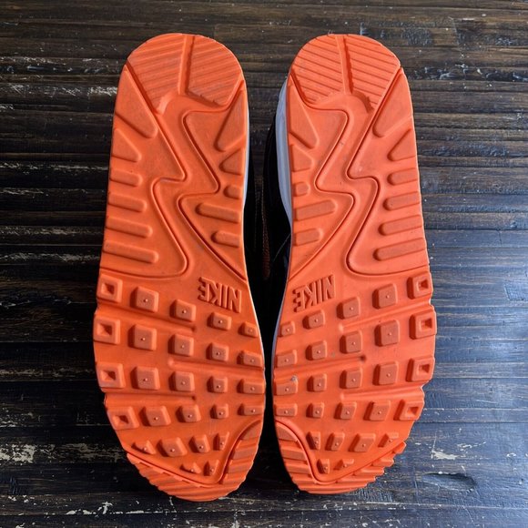 Nike Air Max 90 Football Swoosh DJ5981-001 Mens Shoes Size 11.5 - Picture 6 of 7